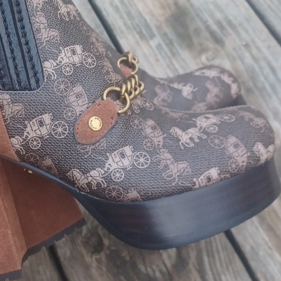 Coach Chelsea Platform Booties W/ Horse & Carriage Print - Picture 12 of 12